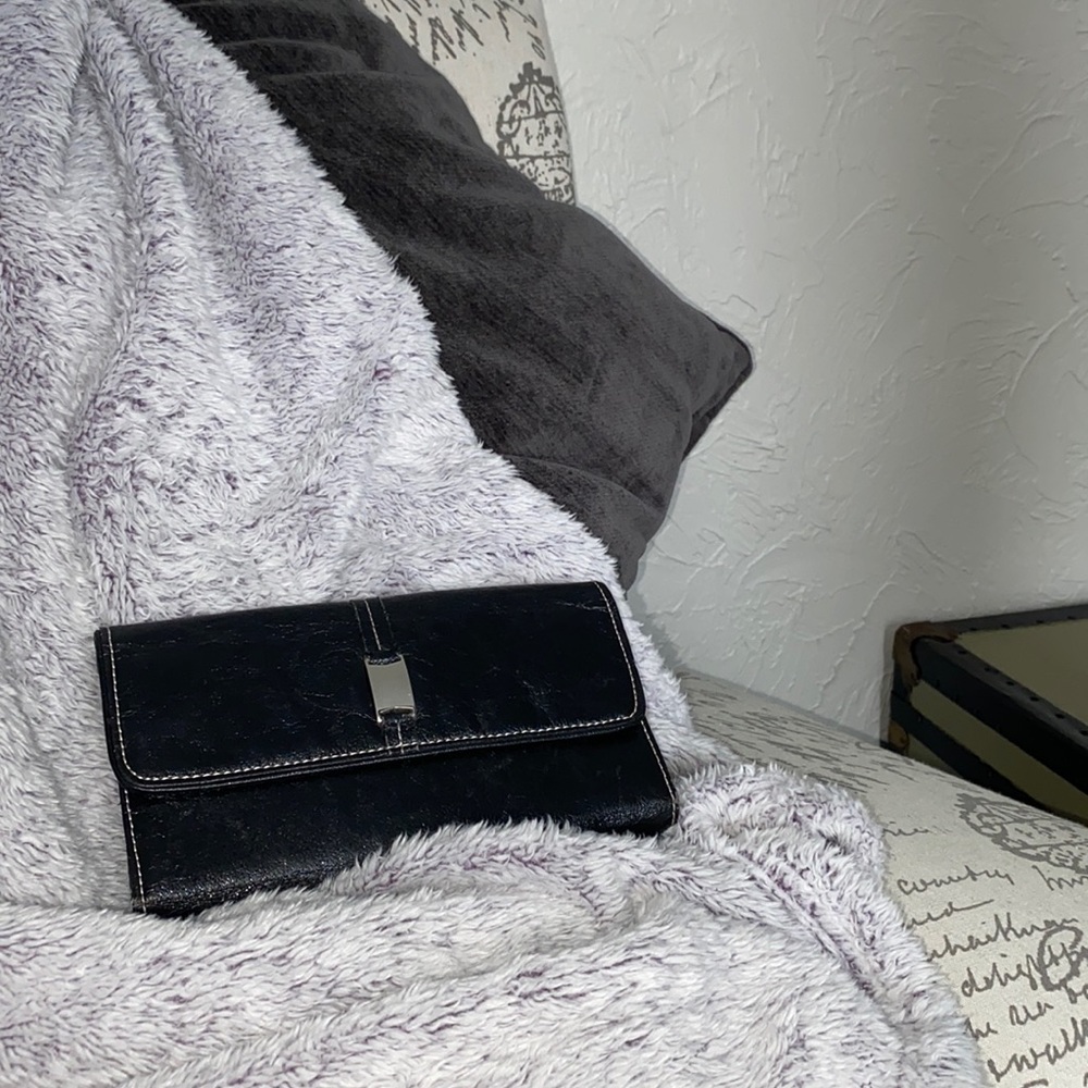 ⚫️ Nine West leather clutch wallet ⚫️